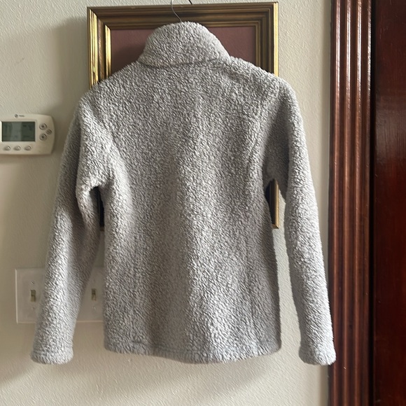 Patagonia Women’s Fleece 1/4 Zip Pullover - Picture 4 of 4